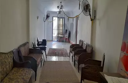 Apartment - 3 Bedrooms - 1 Bathroom for sale in Al Samakin St. - Victoria - Hay Awal El Montazah - Alexandria