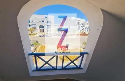 شاليه - 2 غرف نوم - 2 حمامات للايجار في ماونتن فيو راس الحكمة - راس الحكمة - الساحل الشمالي
