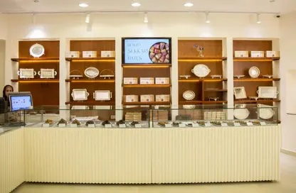 محل تجاري - استوديو للبيع في شارع الشباب - الشيخ زايد - الجيزة