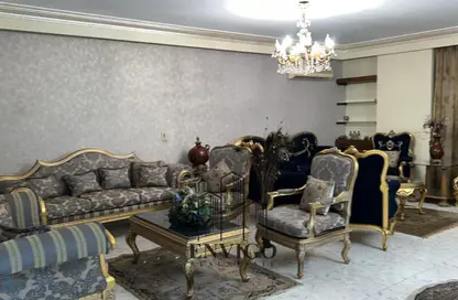 شقة - 3 غرف نوم - 2 حمامات للبيع في شارع محيي الدين عبد الحميد - المنطقة الثامنة - مدينة نصر - القاهرة