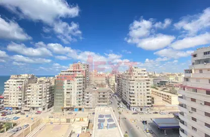 شقة - 3 غرف نوم - 2 حمامات للايجار في الشاطبي - حي وسط - الاسكندرية