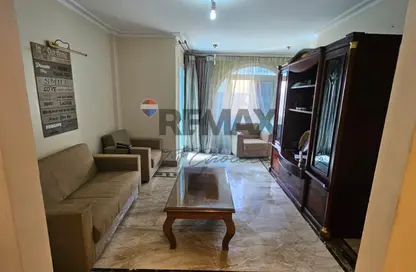 شقة - 3 غرف نوم - 3 حمامات للايجار في شارع الميرغني - ارض الجولف - مصر الجديدة - القاهرة