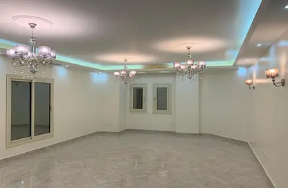Apartment - 3 Bedrooms - 2 Bathrooms for rent in Area B - Ganoob El Acadimia - New Cairo City - Cairo