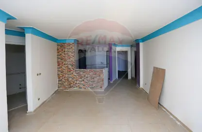 Apartment - 2 Bedrooms - 1 Bathroom for sale in El Gaish Road - Miami - Hay Awal El Montazah - Alexandria