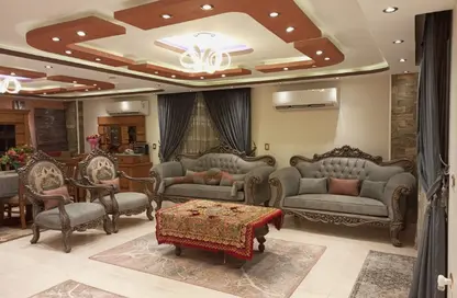 شقة - 3 غرف نوم - 2 حمامات للايجار في شارع البطل احمد عبد العزيز - المهندسين - الجيزة