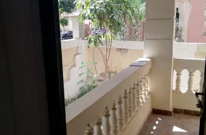 Apartment - 2 Bedrooms - 1 Bathroom for sale in Doctor Ali Lotfy St. - 3rd District - Sheikh Zayed City - Giza