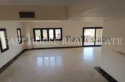 Villa - 5 Bedrooms - 5 Bathrooms for rent in Uptown Cairo - Mokattam - Cairo