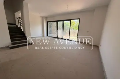 فيلا - 3 غرف نوم - 4 حمامات للبيع في كمبوند البروج - كمبوندات الشروق - مدينة الشروق - القاهرة