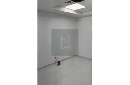 عيادة - استوديو - 1 حمام للايجار في بيزنس بلاس - شارع التسعين الشمالي - التجمع الخامس - مدينة القاهرة الجديدة - القاهرة