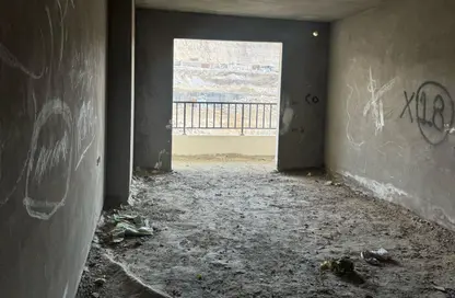 Apartment - 3 Bedrooms - 2 Bathrooms for sale in Sun Gates - Zahraa El Maadi - Hay El Maadi - Cairo
