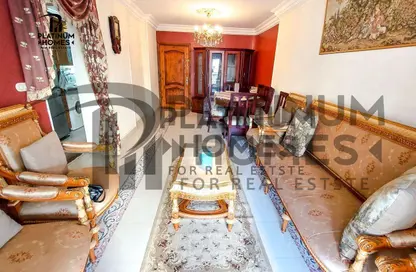Apartment - 2 Bedrooms - 1 Bathroom for rent in Mostafa Fahmy St. - Glim - Hay Sharq - Alexandria
