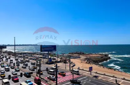 Apartment - 3 Bedrooms - 2 Bathrooms for sale in Al Geish Road - Cleopatra - Hay Sharq - Alexandria