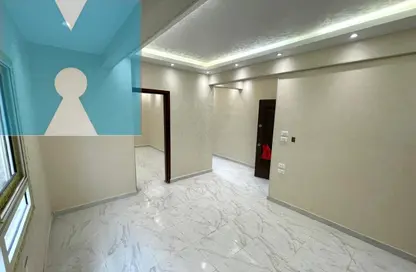 شقة - 3 غرف نوم - 2 حمامات للبيع في شارع أحمد عرابي - المهندسين - الجيزة