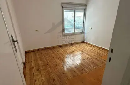 Apartment - 2 Bedrooms - 2 Bathrooms for sale in Mohamed Fawzy Moaz St. - Smouha - Hay Sharq - Alexandria