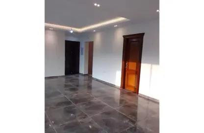 Apartment - 2 Bedrooms - 2 Bathrooms for rent in Palm Hills Village Gate - South Investors Area - New Cairo City - Cairo
