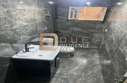 Apartment - 3 Bedrooms - 2 Bathrooms for sale in Musab Bin Omair St. - Area E - Ganoob El Acadimia - New Cairo City - Cairo