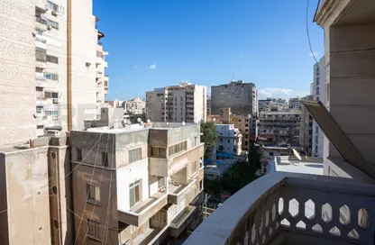 شقة - 3 غرف نوم - 3 حمامات للبيع في جليم - حي شرق - الاسكندرية