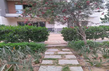Apartment - 3 Bedrooms - 3 Bathrooms for sale in The Courtyards - Sheikh Zayed Compounds - Sheikh Zayed City - Giza