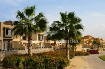 تاون هاوس - 3 غرف نوم - 3 حمامات للبيع في جولف فيوز - طريق مصر اسكندرية الصحراوي - مدينة 6 أكتوبر - الجيزة