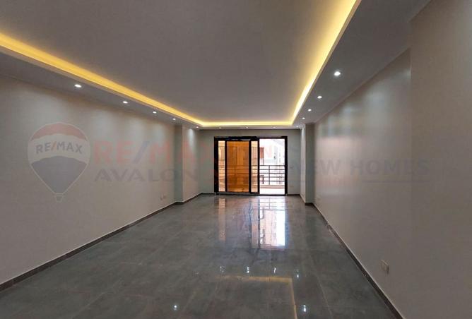 8006696 - Property Image 2
