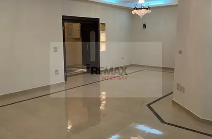 شقة - 4 غرف نوم - 4 حمامات للايجار في 6 ويست - بيفرلي هيلز - كمبوندات الشيخ زايد - الشيخ زايد - الجيزة