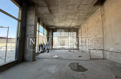 Restaurant - Studio - 2 Bathrooms for sale in Golden Gate - South Teseen St. - The 5th Settlement - New Cairo City - Cairo