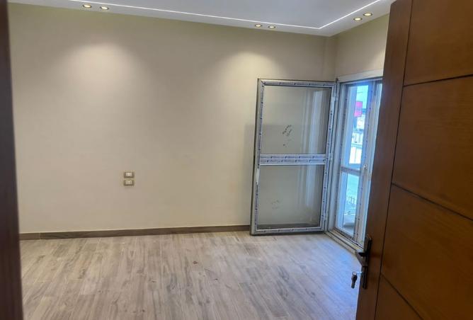 8047301 - Property Image 2