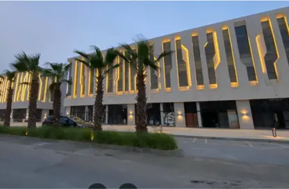 عيادة - استوديو - 1 حمام للايجار في جراندا لايف - كمبوندات الشروق - مدينة الشروق - القاهرة