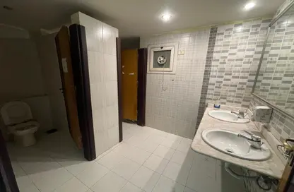 مساحات مكتبية - استوديو - 5 حمامات للايجار في الدقي - الجيزة