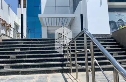 عيادة - استوديو - 3 حمامات للايجار في شارع التسعين الشمالي - التجمع الخامس - مدينة القاهرة الجديدة - القاهرة