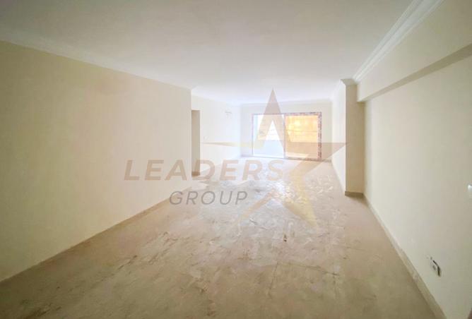 8392588 - Property Main Image