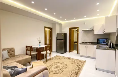 شقة - 1 حمام للايجار في المستشارين - المستثمرين الشمالية - مدينة القاهرة الجديدة - القاهرة