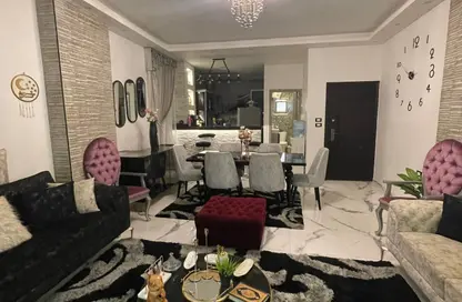 Apartment - 3 Bedrooms - 2 Bathrooms for sale in Central St. - 1st District - 6 October City - Giza
