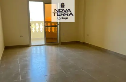 Apartment - 5 Bedrooms - 3 Bathrooms for rent in West Somid - 6 October City - Giza