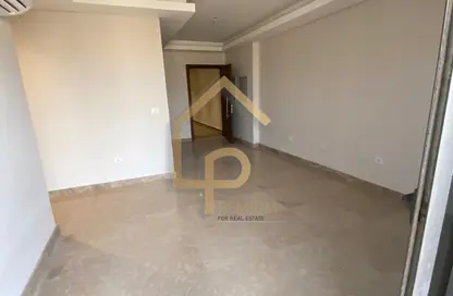 Apartment - 2 Bedrooms - 2 Bathrooms for sale in Village Views - Zed Towers - Sheikh Zayed Compounds - Sheikh Zayed City - Giza