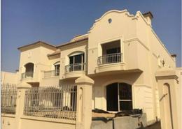 Villa - 5 bedrooms - 3 bathrooms for للبيع in Al Patio 5 East - El Patio - El Shorouk Compounds - Shorouk City - Cairo