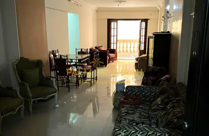 شقة - 3 غرف نوم - 1 حمام للبيع في شارع إبن القاضى - فيكتوريا - حي اول المنتزة - الاسكندرية