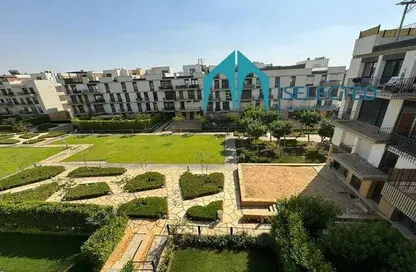 شقة - 4 غرف نوم - 3 حمامات للبيع في ذا كورت يارد - الحي الثاني عشر - الشيخ زايد - الجيزة