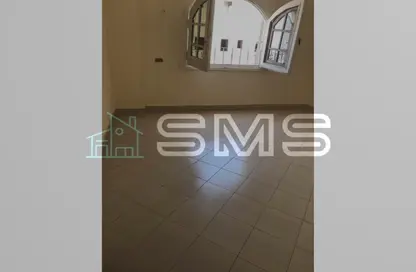 Apartment - 3 Bedrooms - 1 Bathroom for rent in Area B - Ganoob El Acadimia - New Cairo City - Cairo