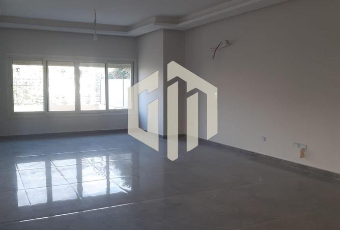 8049941 - Property Image 2