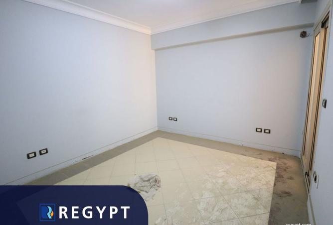 8280892 - Property Image 2