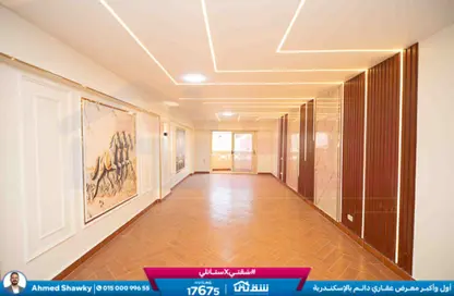 Apartment - 3 Bedrooms - 2 Bathrooms for sale in Khaled Ibn Alwaleed St. - Sidi Beshr - Hay Awal El Montazah - Alexandria