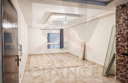 Apartment - 3 Bedrooms - 2 Bathrooms for sale in Smouha Square - Smouha - Hay Sharq - Alexandria
