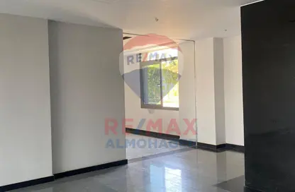 Clinic - Studio - 1 Bathroom for sale in 6 October Compounds - 6 October City - Giza