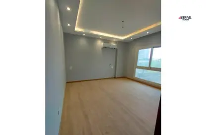 Apartment - 3 Bedrooms - 2 Bathrooms for sale in Mountain View iCity - 5th Settlement Compounds - The 5th Settlement - New Cairo City - Cairo