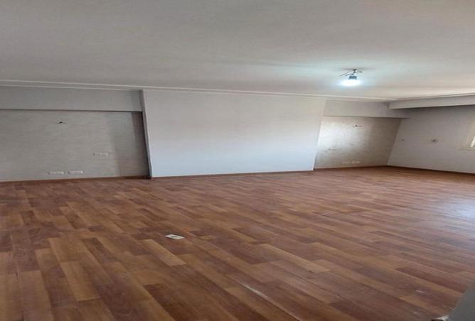 8440027 - Property Image 3