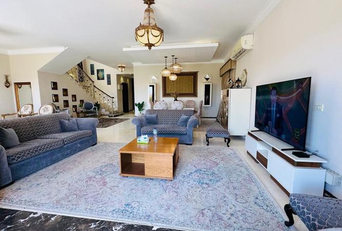 8332618 - Property Image 3