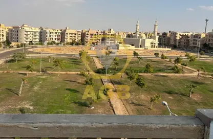 شقة - 3 غرف نوم - 3 حمامات للبيع في المجاورة الرابعة - المنطقة الخامسة - مدينة الشروق - القاهرة