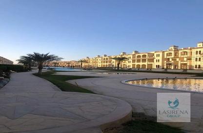 Chalet - 3 Bedrooms - 2 Bathrooms for sale in Lasirena Palm Beach - Al Ain Al Sokhna - Suez