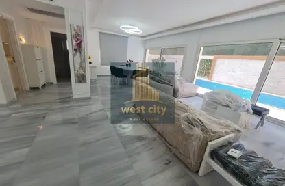 فيلا - 3 غرف نوم - 3 حمامات للايجار في رويال سيتي - كمبوندات الشيخ زايد - الشيخ زايد - الجيزة